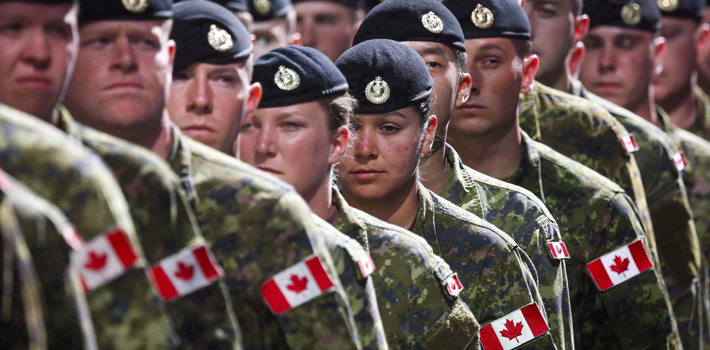 ما أبعاد الأزمات الداخلية في الجيش الكندي؟