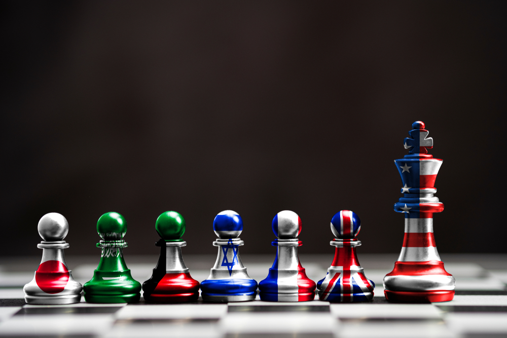 أ. عماد الدين أديب يطرح رؤيته حول تناقضات السياسة الخارجية الأمريكية