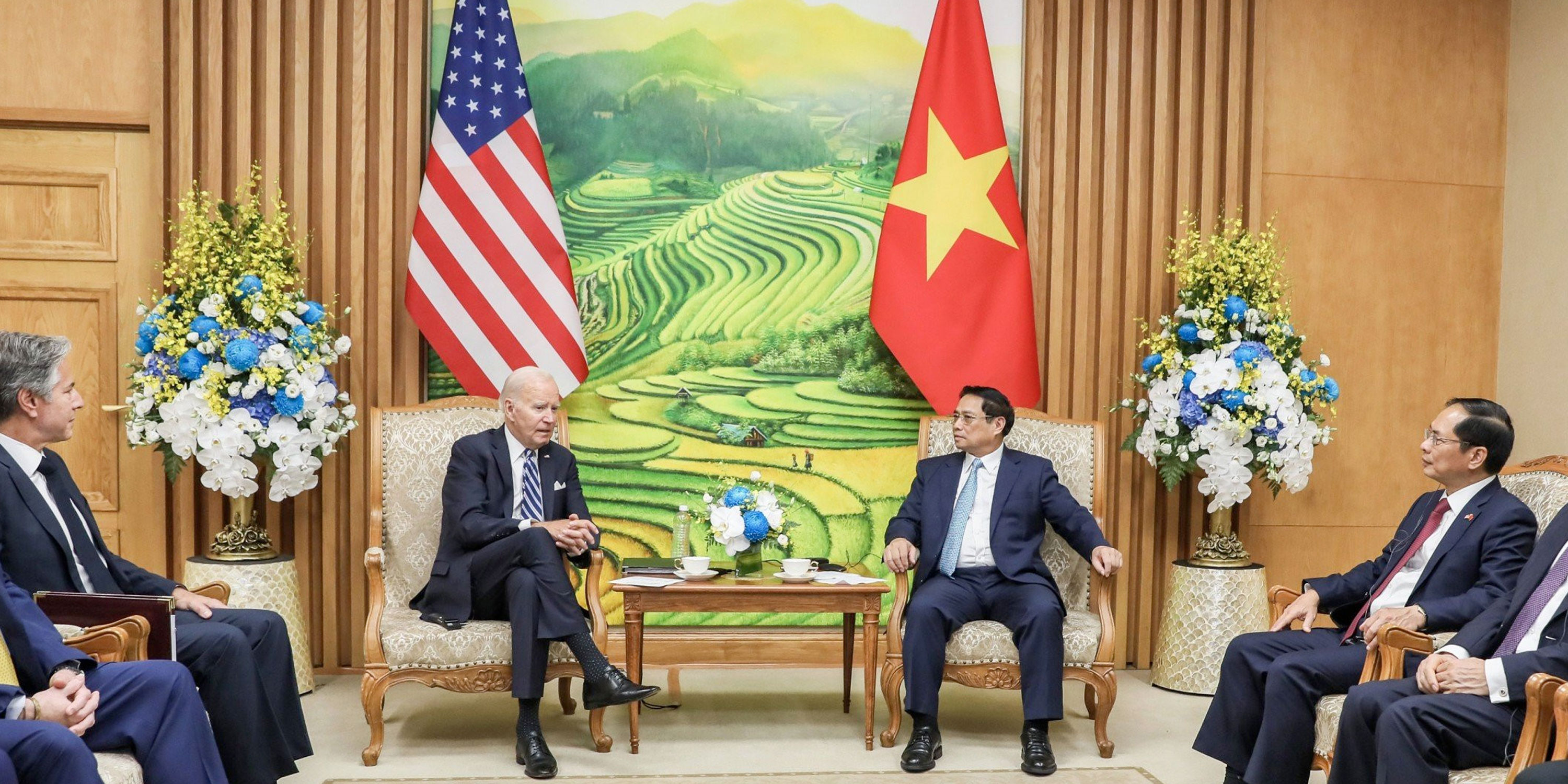How Vietnam is Walking a Tightrope between the US and China