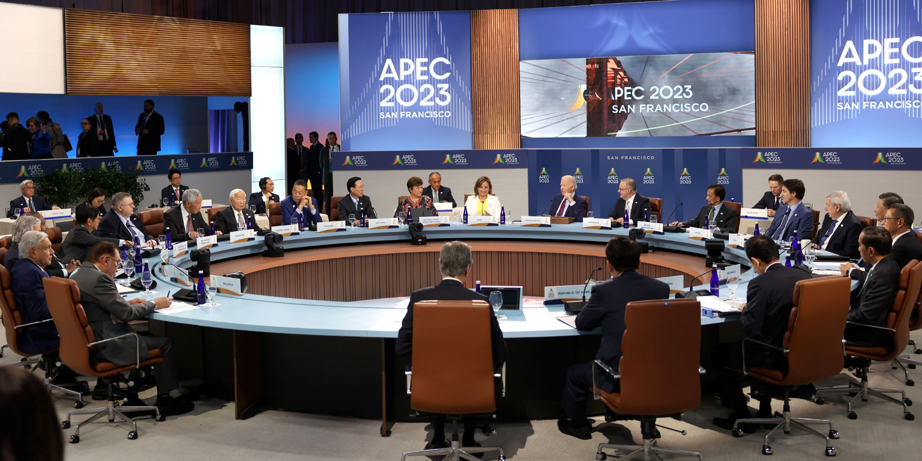 كيف تعيد قمة "أبيك" تشكيل علاقات دول آسيا والمحيط الهادئ؟