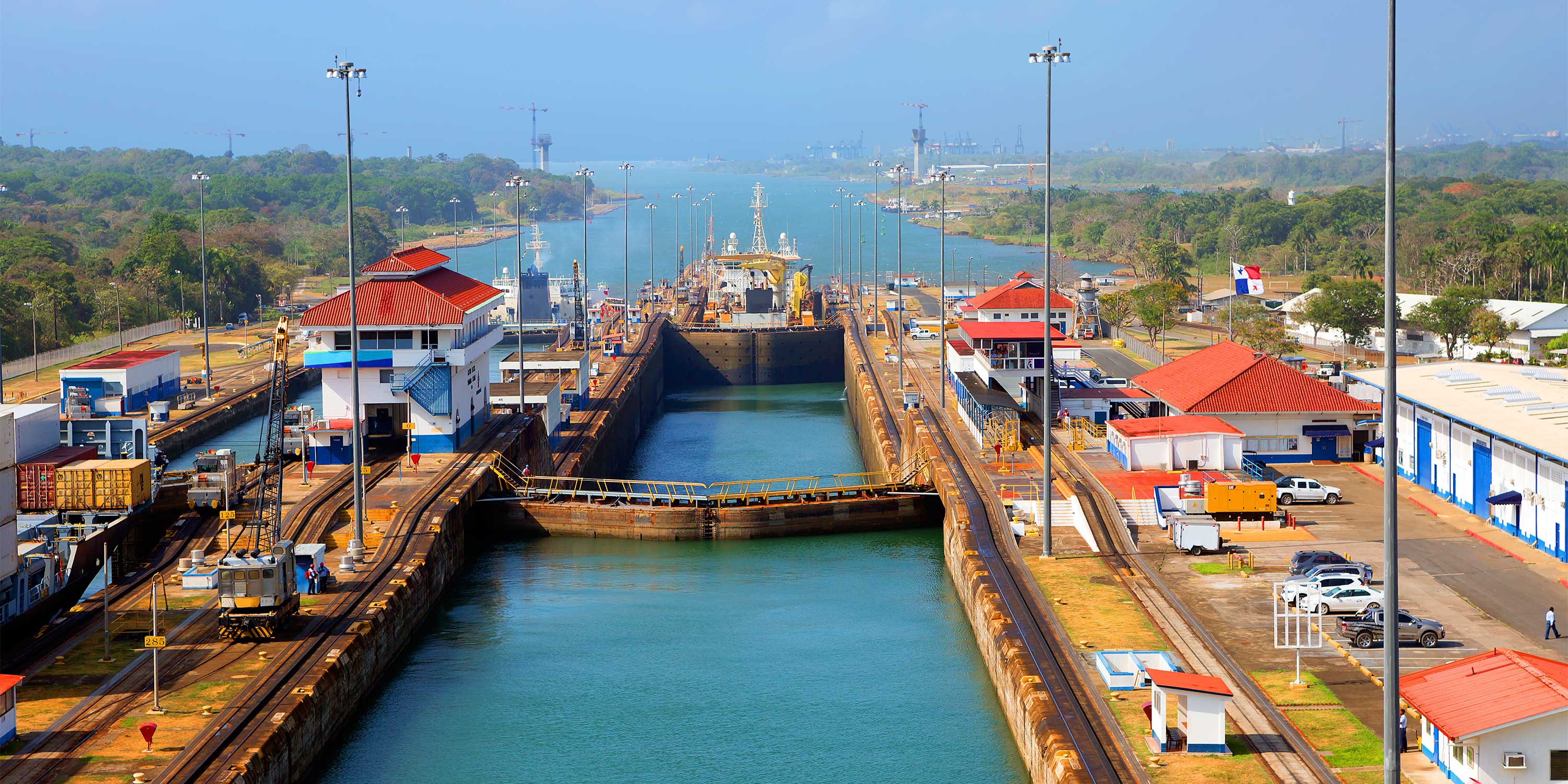 كيف تزايدت المشروعات المنافسة لقناة بنما؟