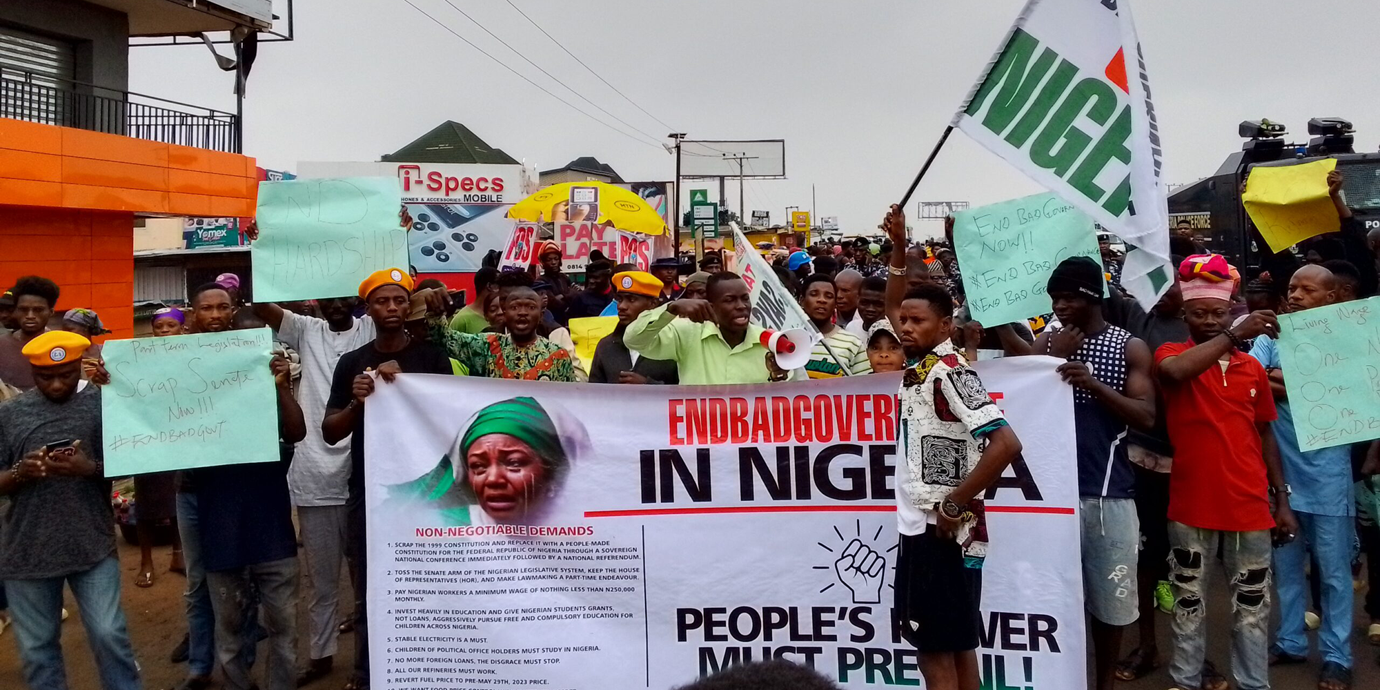 ما مآلات تصاعد الاحتجاجات الشعبية في نيجيريا؟