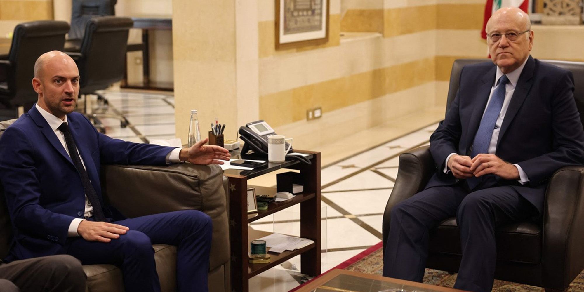 هل تنجح فرنسا في لعب دور الوساطة بين حزب الله وإسرائيل؟