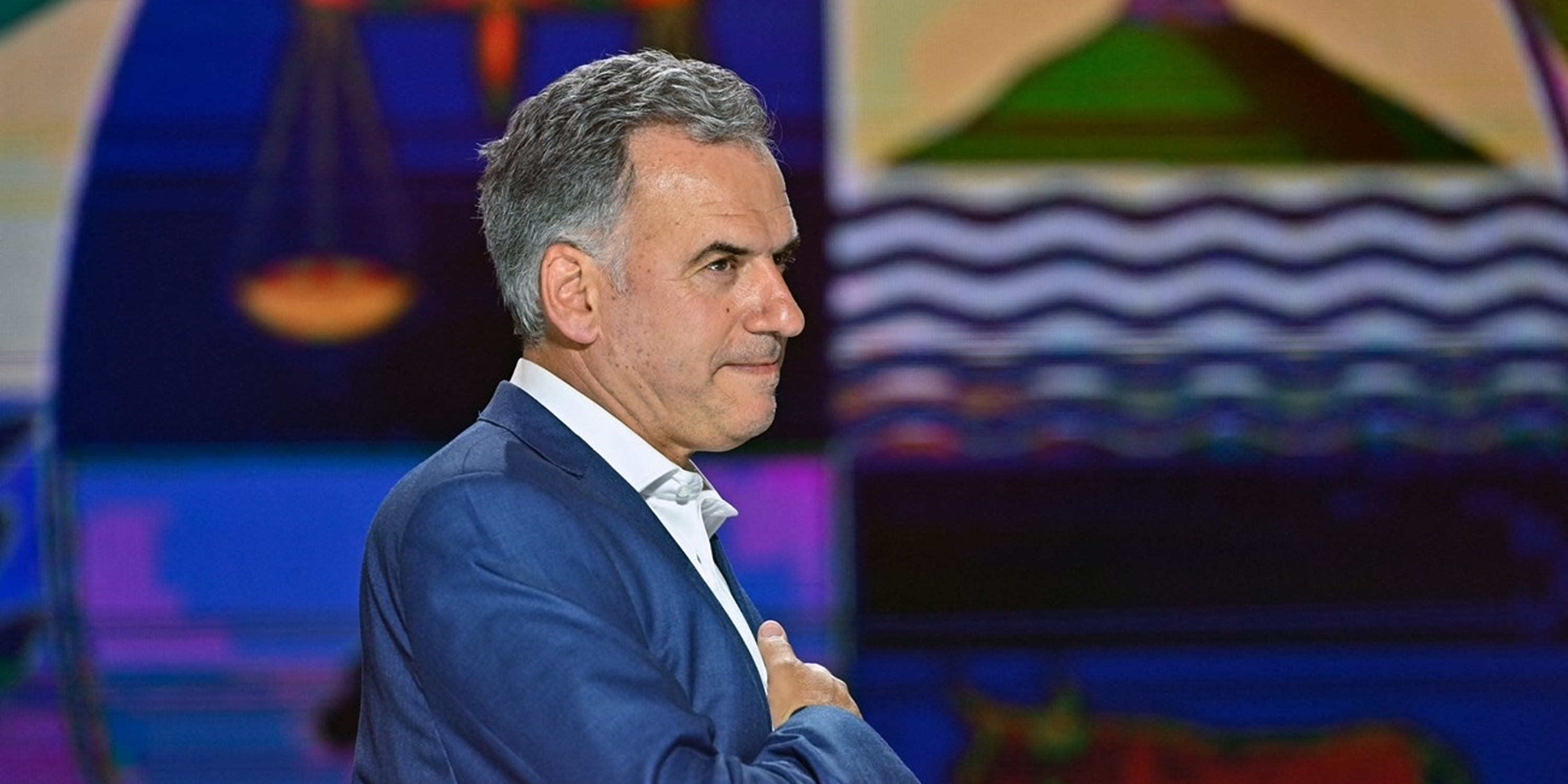 ما دلالات فوز ياماندو أورسي برئاسة أوروجواي؟