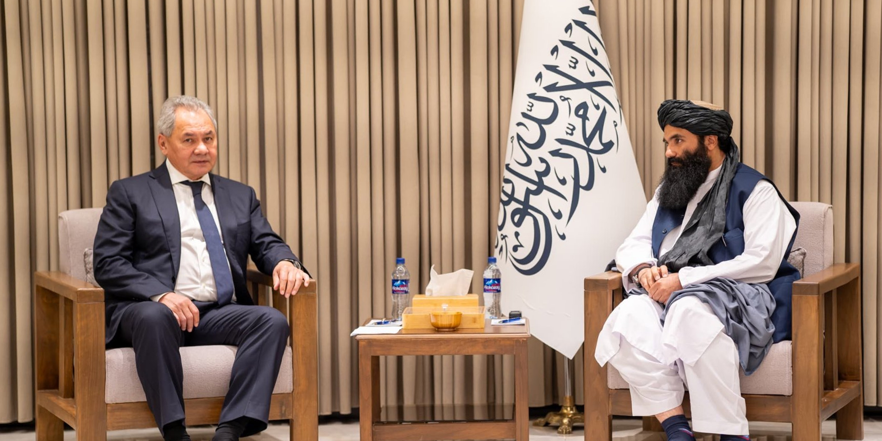 كيف تزايدت مظاهر التقارب الروسي مع حركة طالبان؟