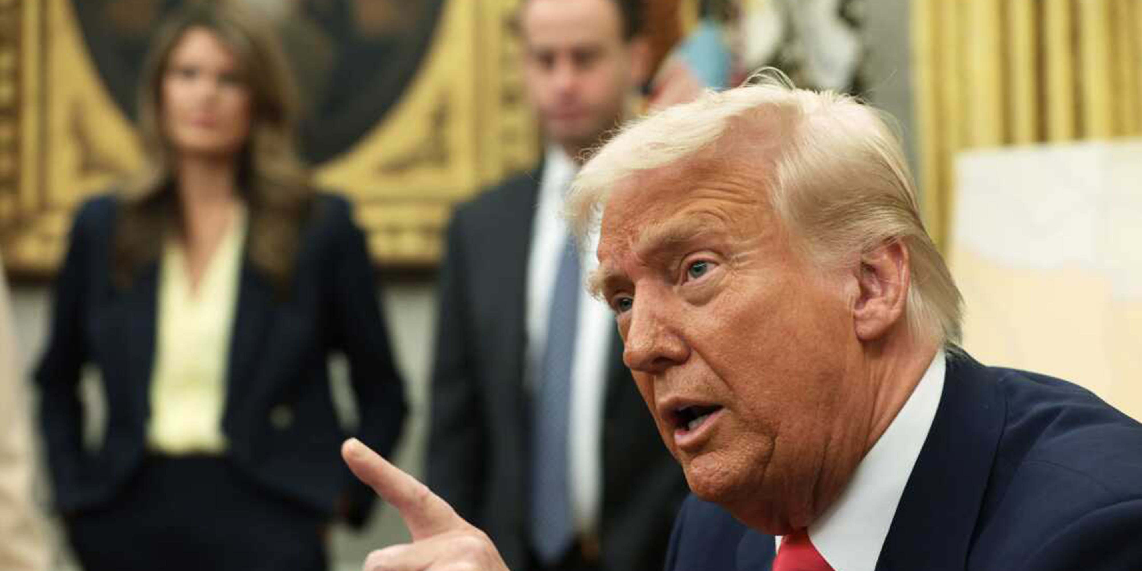 ما فرص تفجر الانقسامات داخل إدارة ترامب؟