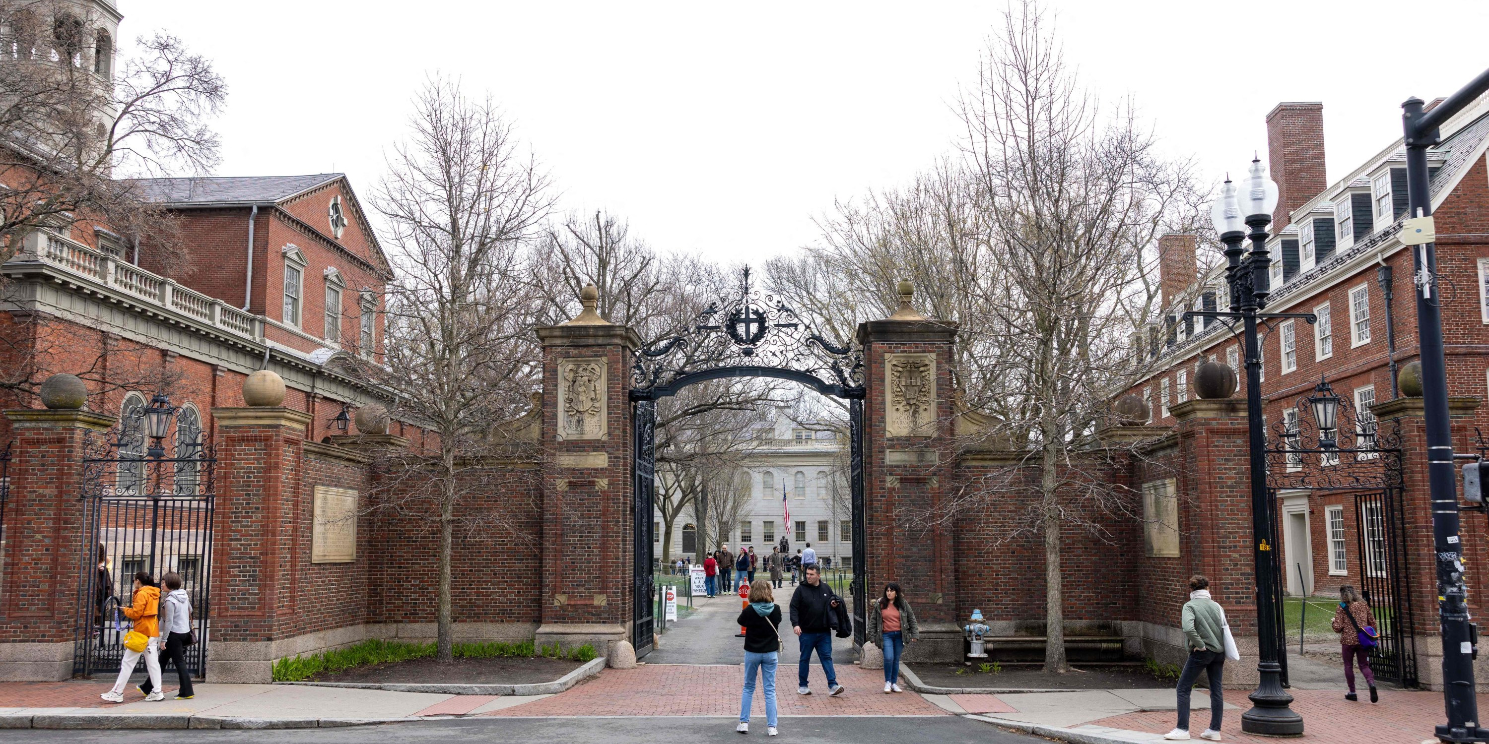 تداعيات سعي الرئيس ترامب إلى السيطرة على الجامعات الأمريكية