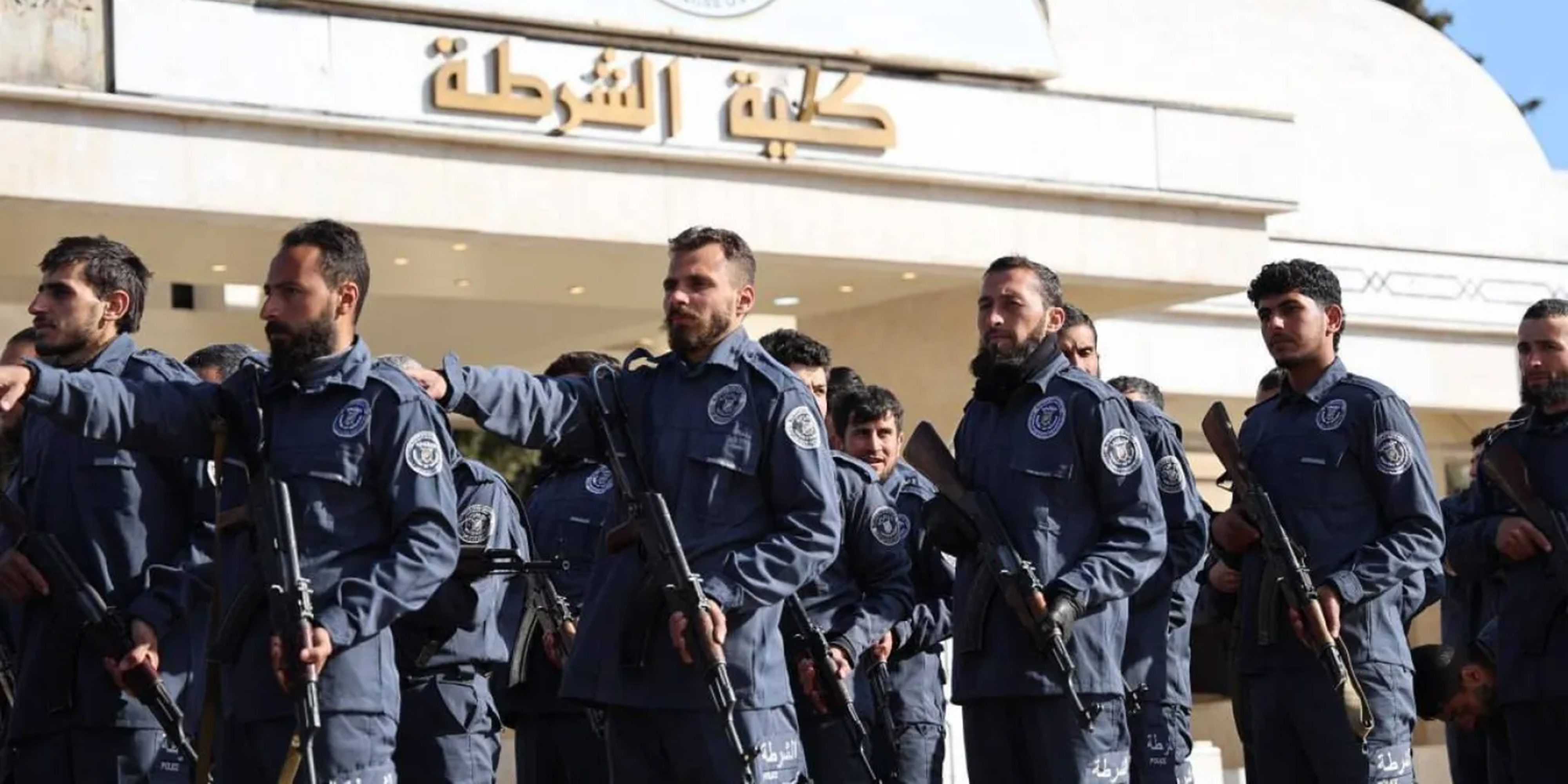 أبعاد تدريب قوة أمنية سورية جديدة في الخارج