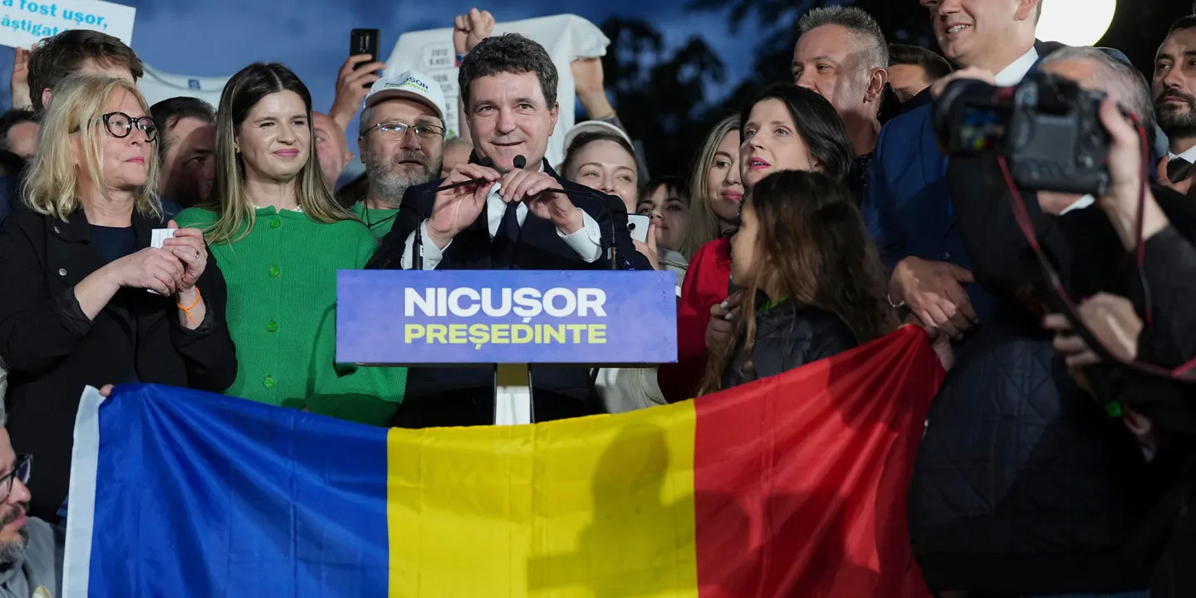 ما تداعيات فوز "نيكوسور دان" في الانتخابات الرئاسية الرومانية؟